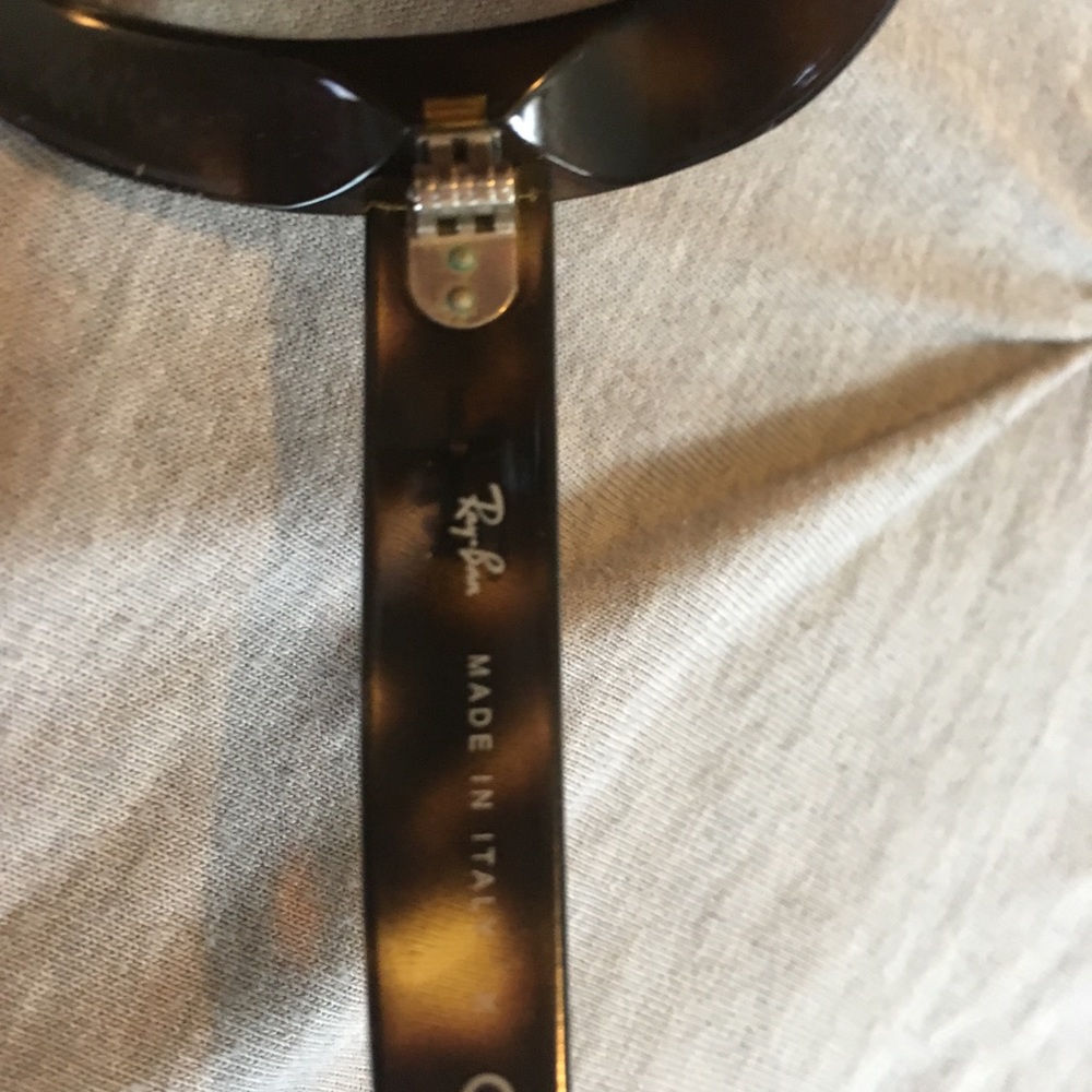 Ray bans! - Picture 2 of 2